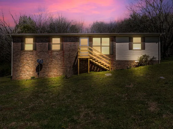 637 Carmack Ave, Carthage, TN 37030