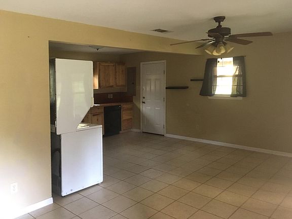 3rd image of 1143 County Road 703