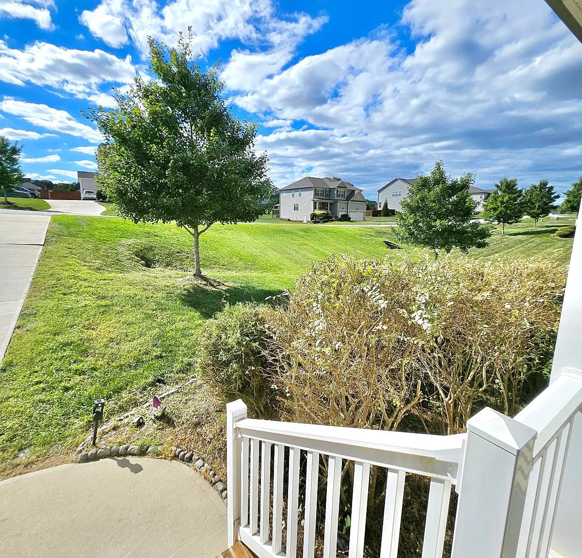 4 bed, 2673 sqft, $3,000 — Photo 3
