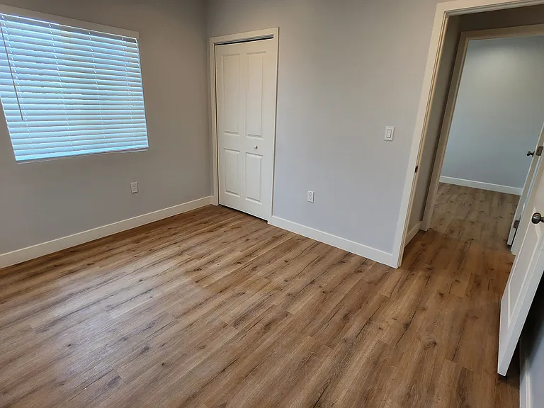 1692 University Dr — Photo 8