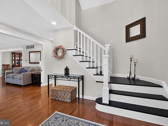 3rd image of 505 Mackin Dr