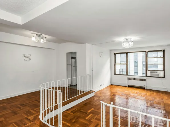 98-50 63rd Drive image 2 of 8