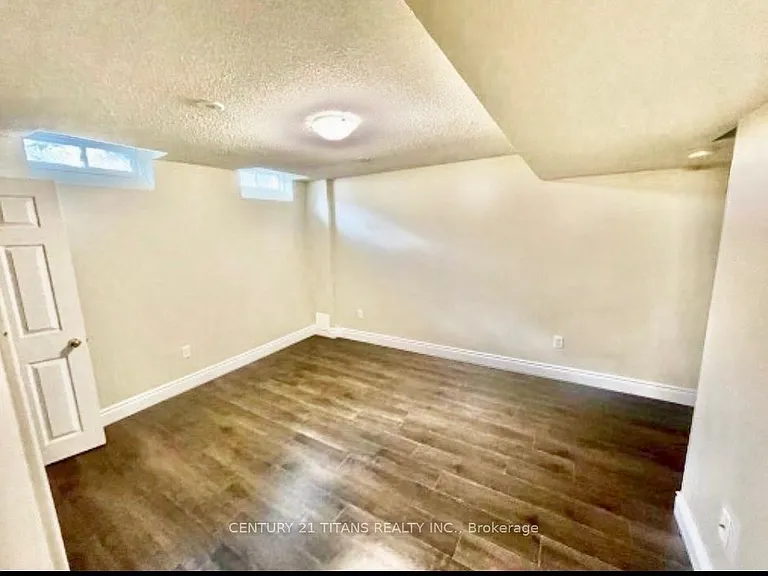 11 Etienne St #LOWER — Photo 12