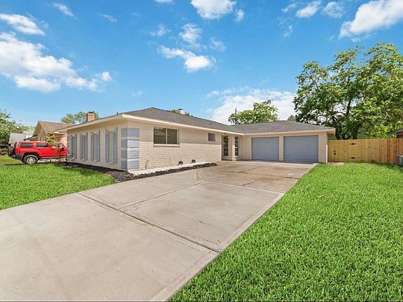 2nd image of 12207 Pompano Ln