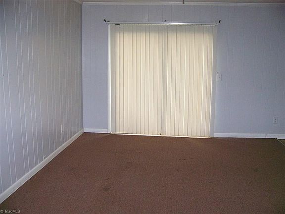 4th image of 163 Sarah St