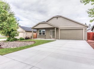 3413 NW Cedar Ave, Redmond, OR 97756