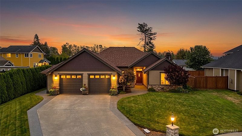 2nd image of 5218 Sparrow Court