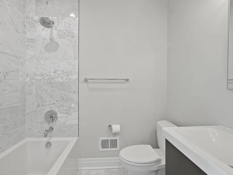 431 Quincy St NW #1 — Photo 16