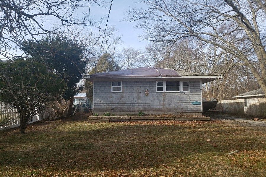 1st image of 19 Baybright Dr