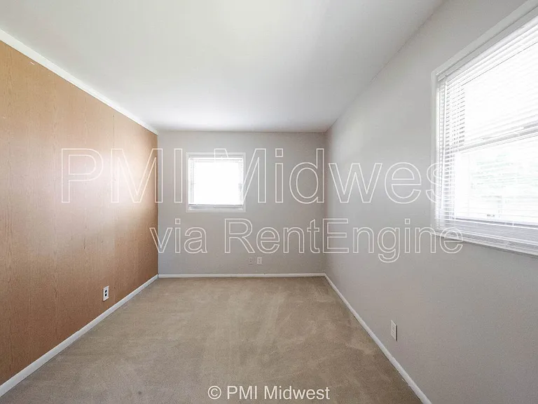 3926 Malibu Dr — Photo 10