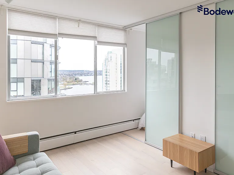 1250 Burnaby St — Photo 11