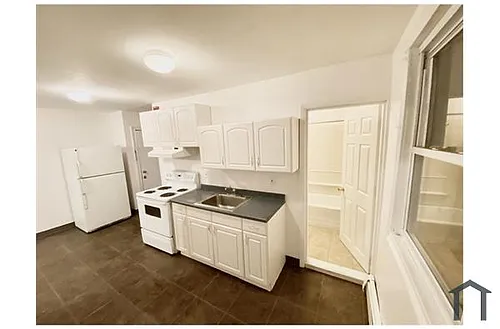 188 Walnut St Photo 1