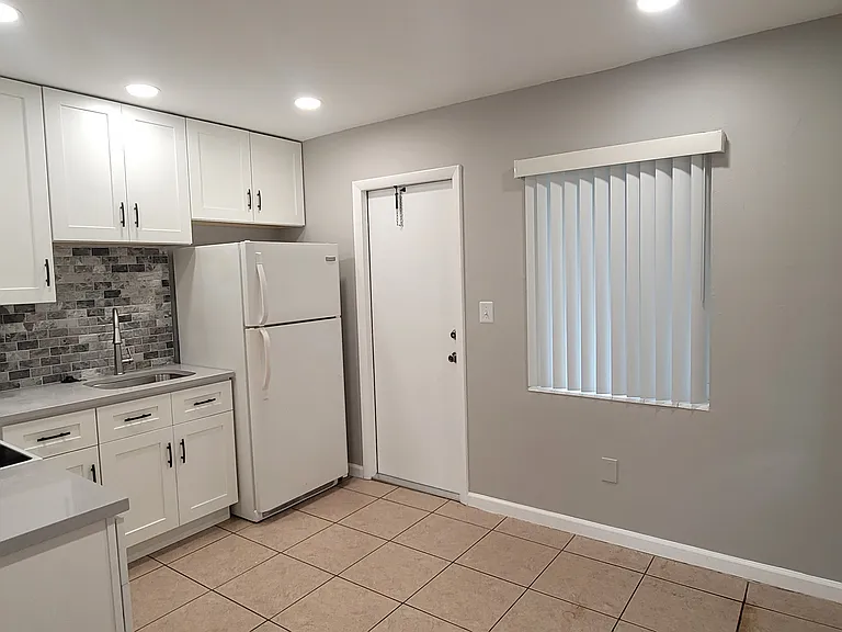 2533 Garfield St — Photo 4