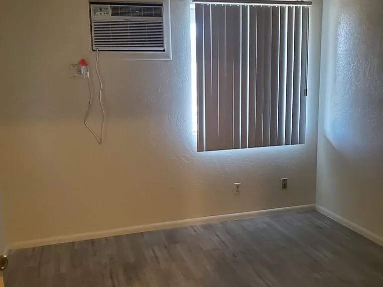 Casa Larga Apartments — Photo 8
