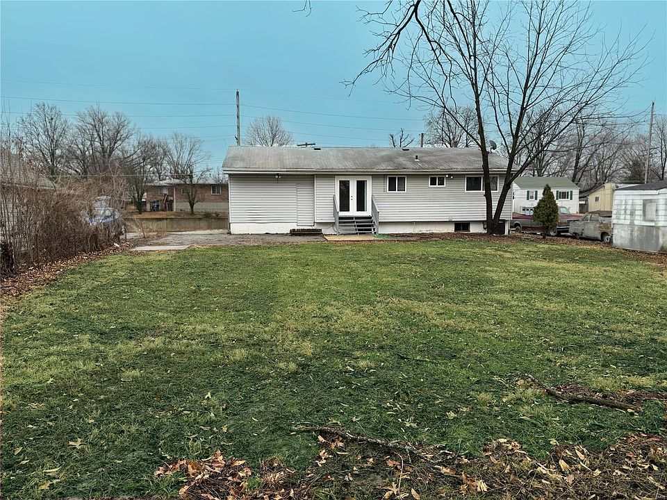 2301 Ashby Rd, Saint Louis, MO 63114 | Zillow