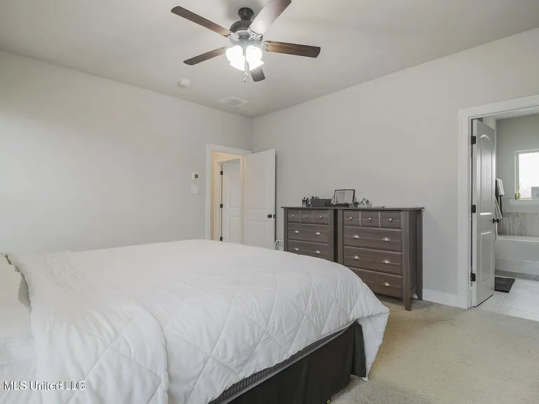3700 Victor Ln — Photo 12