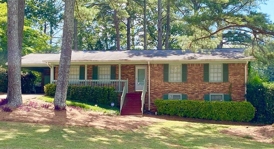 1st image of 2371 Plymouth Ln