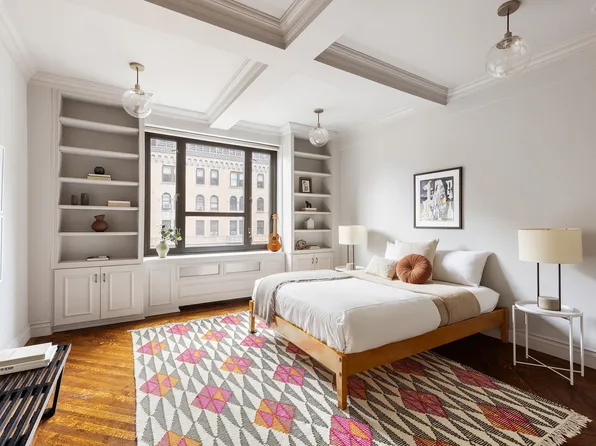 180 East 79th Street image 7 of 11