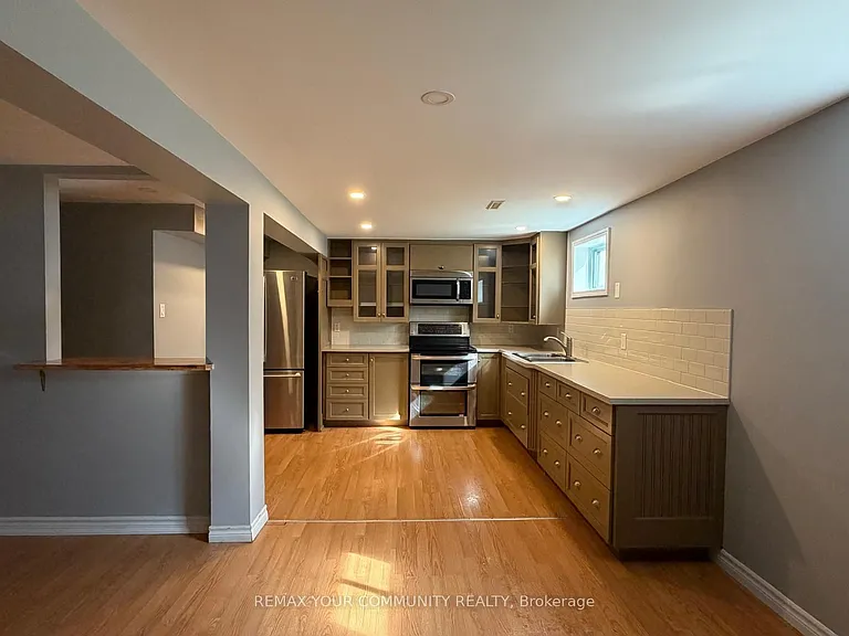 17 Daphne Cres #BASEMENT — Photo 7