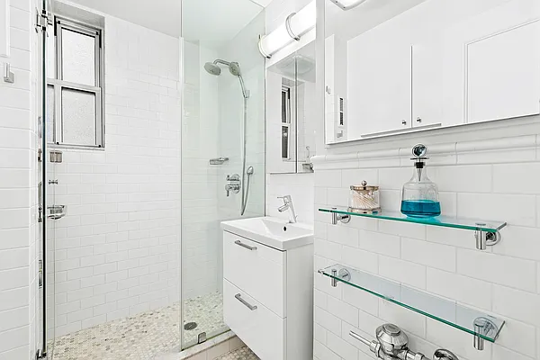 Sold by Corcoran | media 8