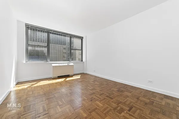 Rented by MNS | media 32