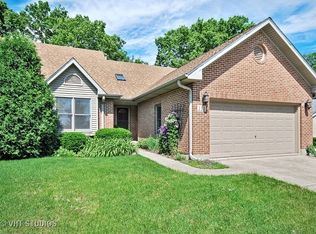 111 Pitz Ln, Batavia, IL 60510