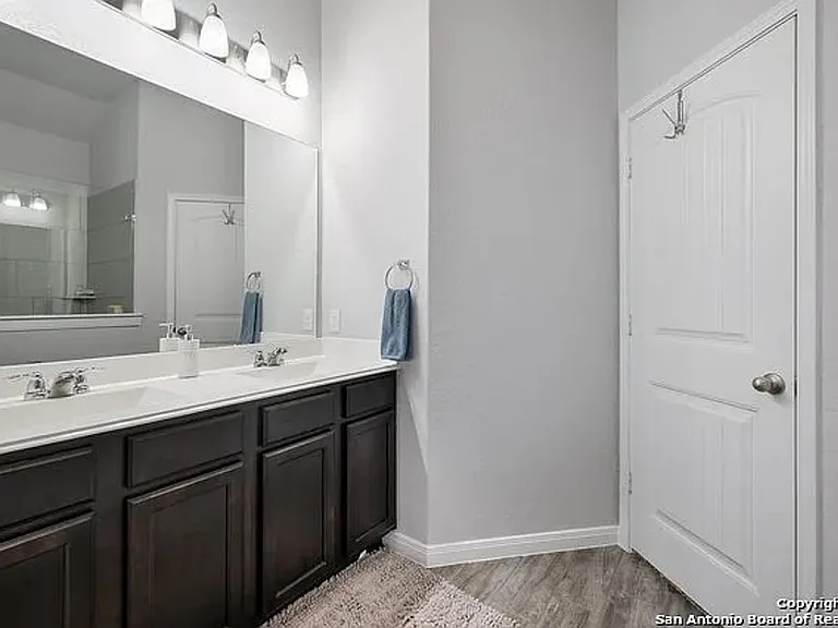 8909 Elizabeth Park — Photo 20