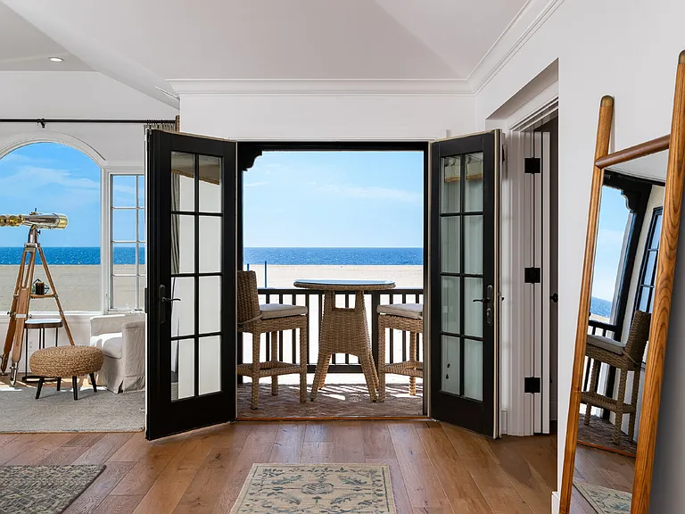 1228 W Oceanfront — Photo 12