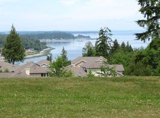 136 Clear View Pl, Port Ludlow, WA 98365