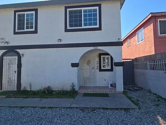 2nd image of 926 E 57th St #57926