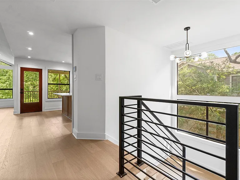 33 Split Rock Ct — Photo 4