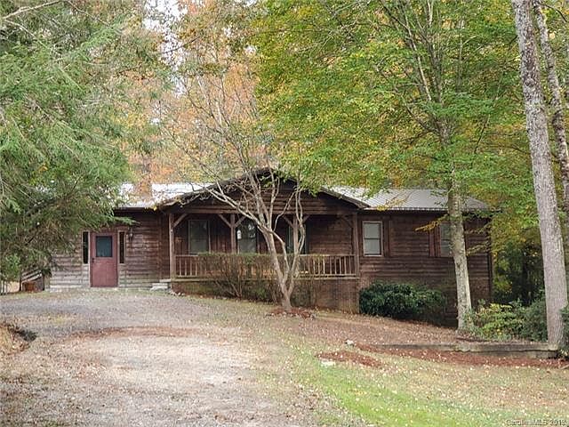 1st image of 2272 Woodlawn Dr