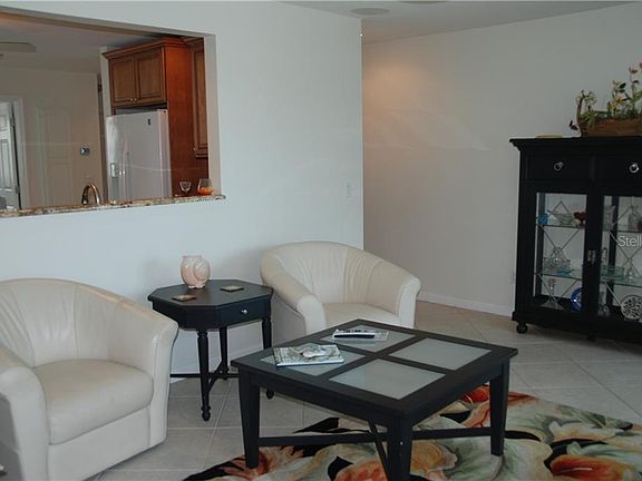 5th image of 180 Tropicana Dr