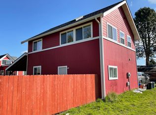 349 Cherry St, Blaine, WA 98230