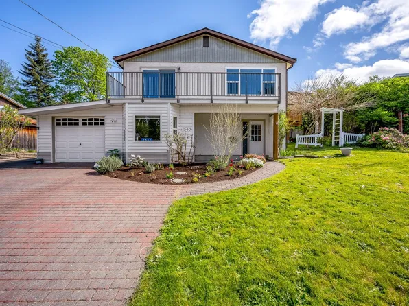 1540 Hobson Ave, Courtenay, BC V9N 6N9