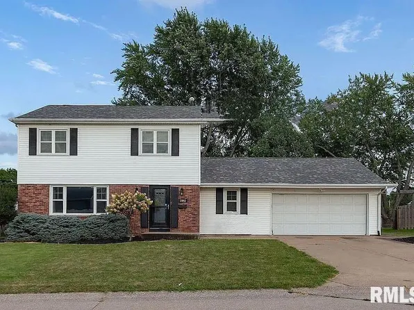 2942 9th St, East Moline, IL 61244