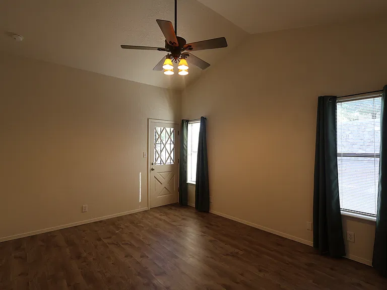 3778 Jade Ct — Photo 9