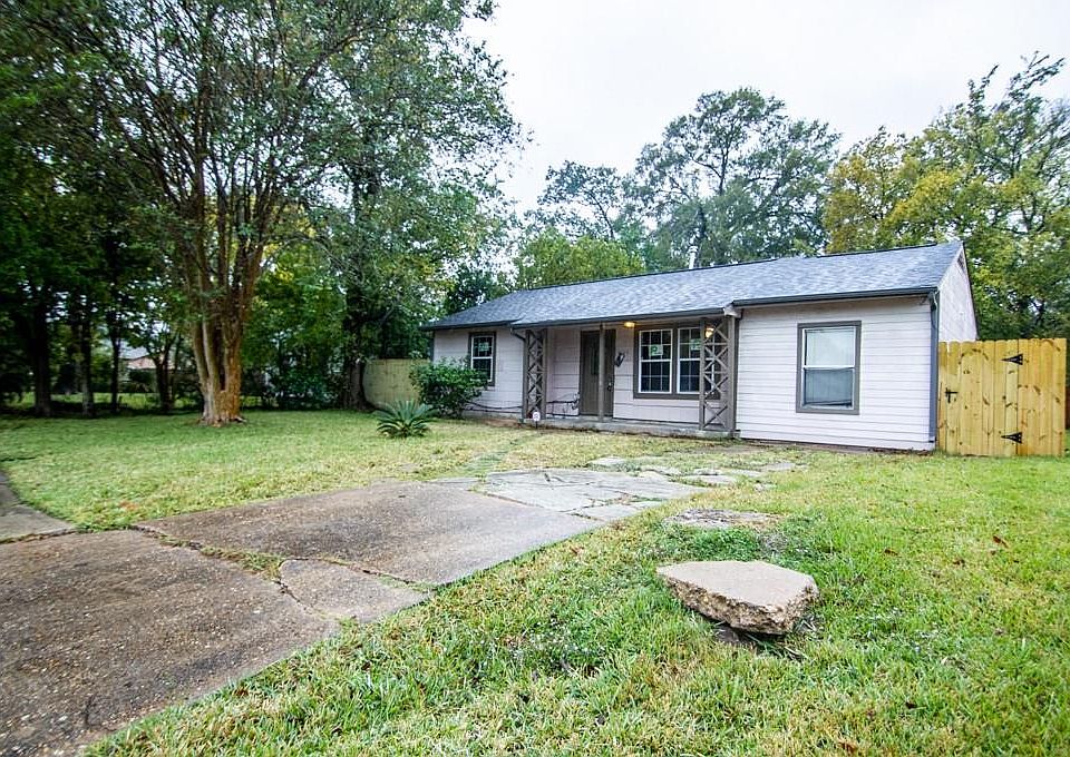 2nd image of 6110 Sherwood Dr