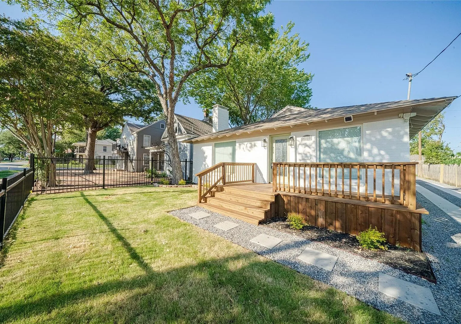 East Dallas Bungalow — Photo 1