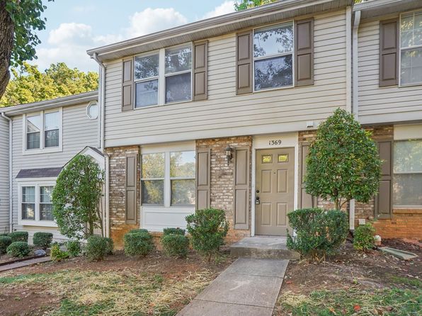 1369 Maple Shade Ln