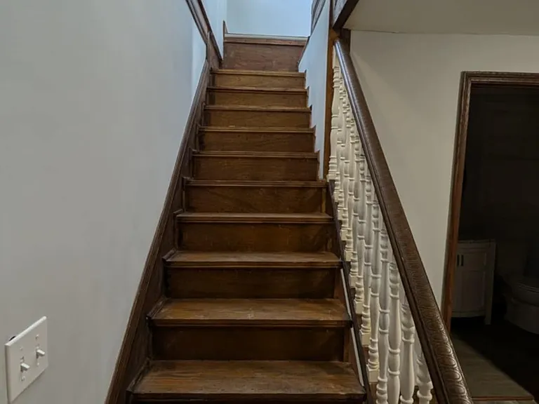 2533 Rowan St — Photo 7