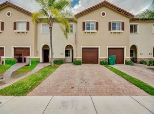 22019 SW 88th Path, Cutler Bay, FL 33190