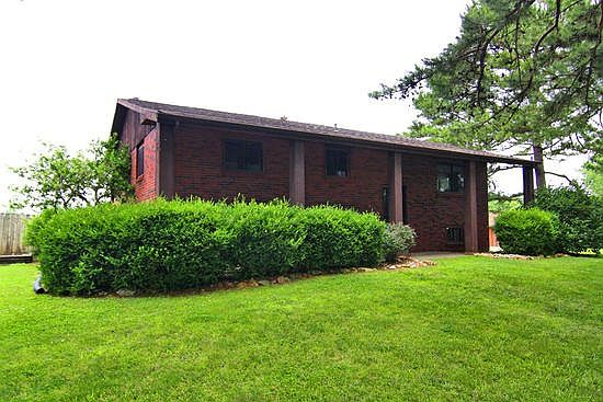 2nd image of 1307 Clover Dr