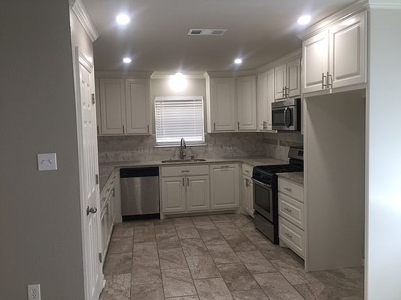 5th image of 4229 Little Farms Dr