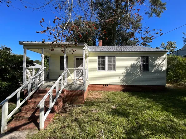 2914 Wynn St, Marianna, FL 32446