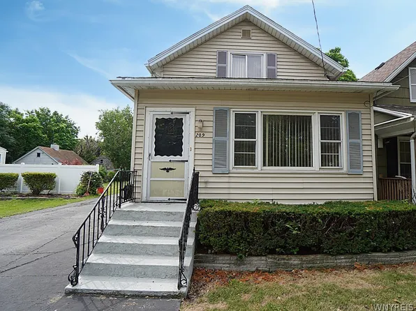 209 Sommer St, North Tonawanda, NY 14120