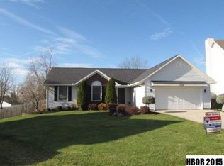 1900 W Hill Trl, Findlay, OH 45840