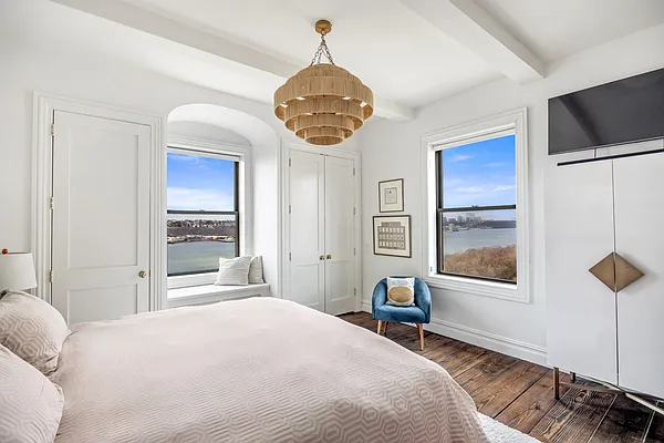 Sold by Magnetic | media 9