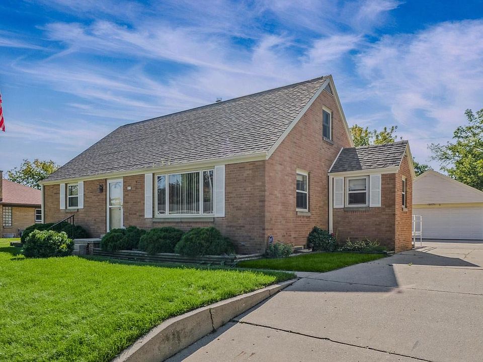 1st image of 823 Columbia AVENUE