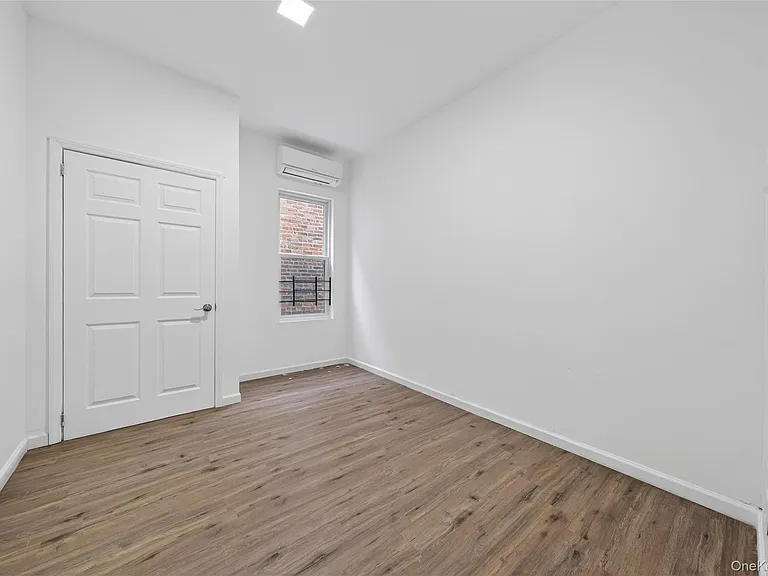 647 Manida St #2 — Photo 9